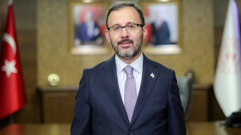 Bakan Kasapoğlu’ndan şampiyon Galatasaray’a tebrik