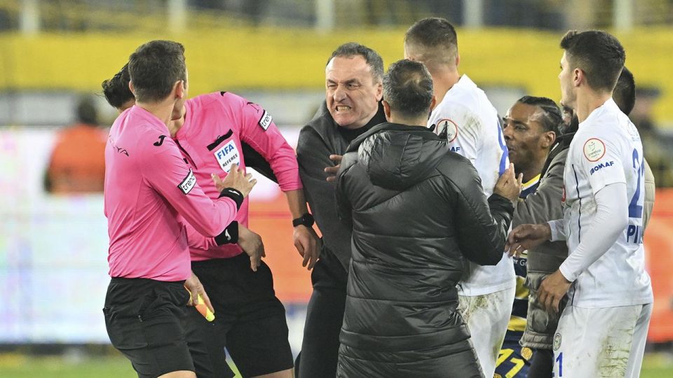 Faruk Koca, AK Parti’den ihraç istemiyle disipline sevk edildi